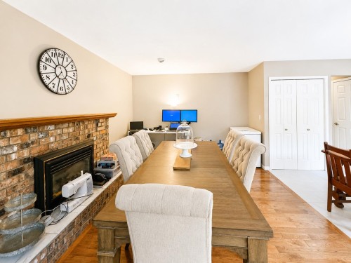 35350 Mccorkell Drive, Abbotsford, BC - Indoor Photo Showing Dining Room With Fireplace