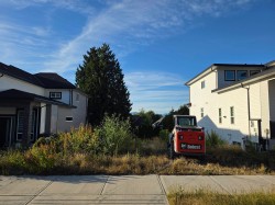 13947 60a Avenue Surrey, BC V3X 1E1