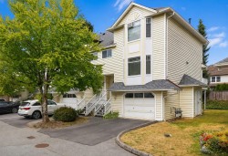 20-15550 89 Avenue Surrey, BC V3R 1N1