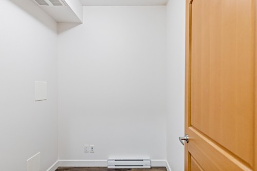 356-8258 207A Street, Langley, BC - Indoor Photo Showing Other Room