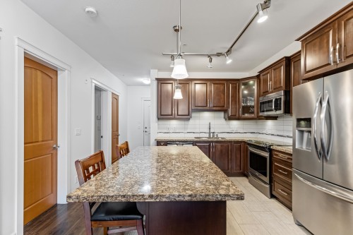 356-8258 207A Street, Langley, BC - Indoor Photo Showing Kitchen With Upgraded Kitchen