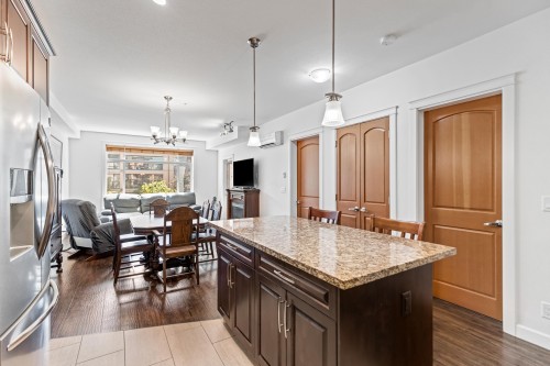 356-8258 207A Street, Langley, BC - Indoor Photo Showing Other Room