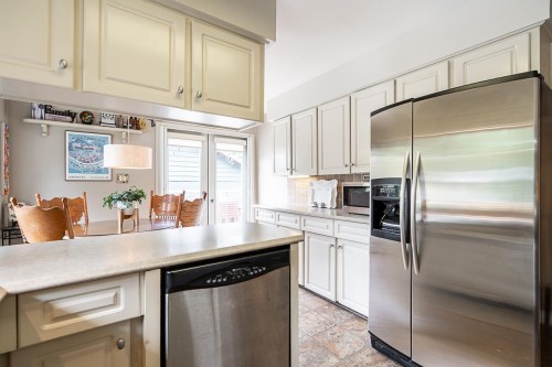 8652 Sunbury Place, Delta, BC - Indoor Photo Showing Kitchen