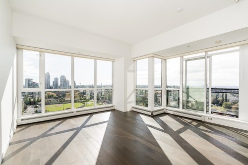 2504-10777 University Drive  Surrey, BC V3T 0E6