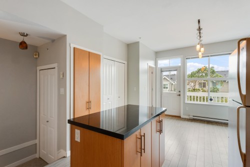 25-20460 66 Avenue, Langley, BC - Indoor