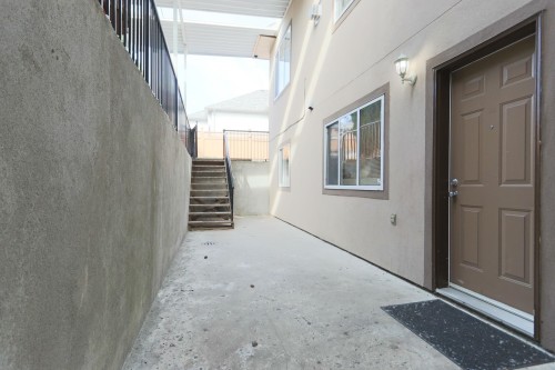 17105 Greenway Drive, Surrey, BC - Indoor Photo Showing Other Room