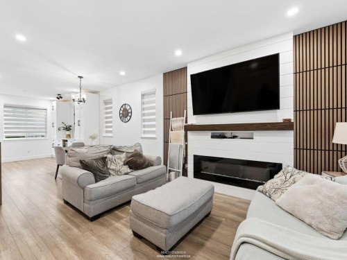 14912 57 Avenue, Surrey, BC - Indoor Photo Showing Living Room With Fireplace