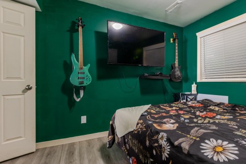 17081 60A Avenue, Surrey, BC - Indoor Photo Showing Bedroom