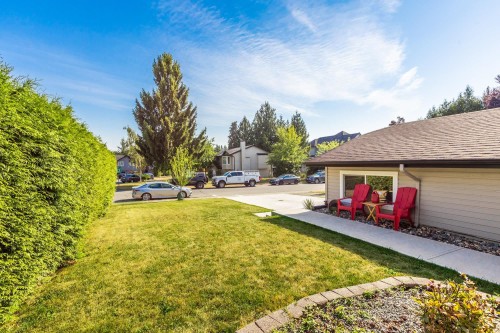 17081 60A Avenue, Surrey, BC - Outdoor