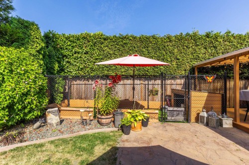 17081 60A Avenue, Surrey, BC - Outdoor