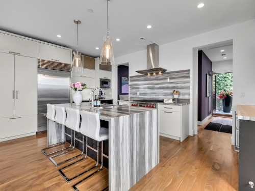 942 Keil Street, White Rock, BC - Indoor Photo Showing Kitchen With Upgraded Kitchen