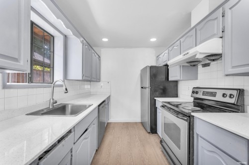 14996 Southmere Close, Surrey, BC - Indoor Photo Showing Kitchen