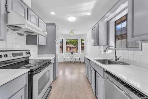 14996 Southmere Close, Surrey, BC - Indoor Photo Showing Kitchen