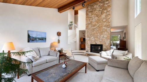 11715 Chateau Wynd, Delta, BC - Indoor Photo Showing Living Room With Fireplace