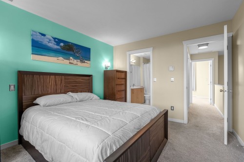 55-5839 Panorama Drive, Surrey, BC - Indoor Photo Showing Bedroom