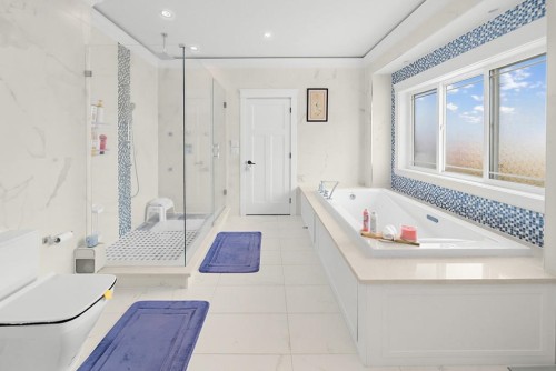 19675 70A Avenue, Langley, BC - Indoor Photo Showing Bathroom