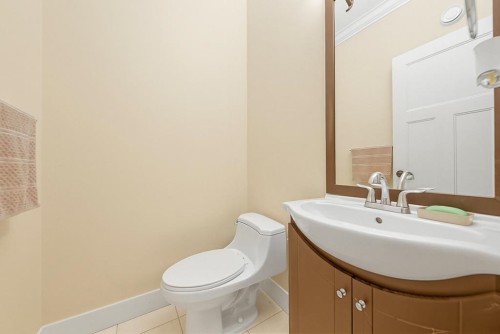 19675 70A Avenue, Langley, BC - Indoor Photo Showing Bathroom