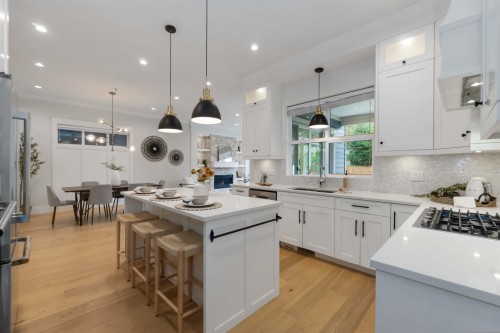 17138 0A Avenue, Surrey, BC - Indoor Photo Showing Kitchen With Upgraded Kitchen