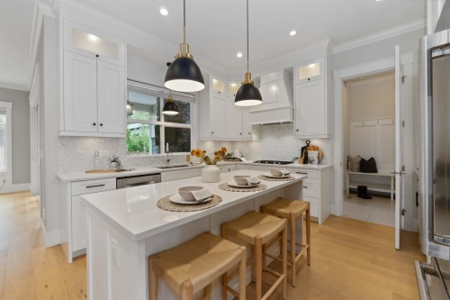 17138 0A Avenue, Surrey, BC - Indoor Photo Showing Kitchen With Upgraded Kitchen