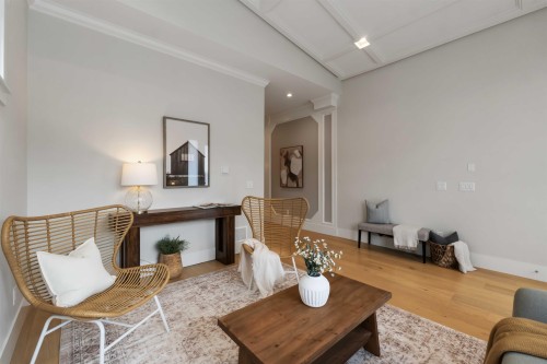 17138 0A Avenue, Surrey, BC - Indoor Photo Showing Living Room