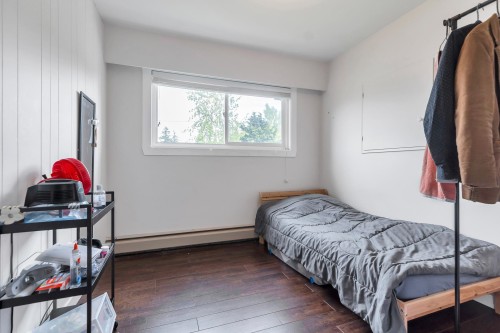 32670 Avalon Crescent, Abbotsford, BC - Indoor Photo Showing Bedroom