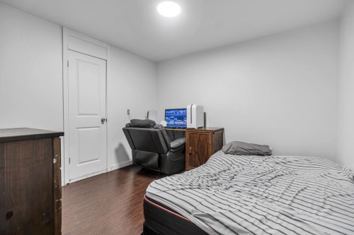 32670 Avalon Crescent, Abbotsford, BC - Indoor Photo Showing Bedroom