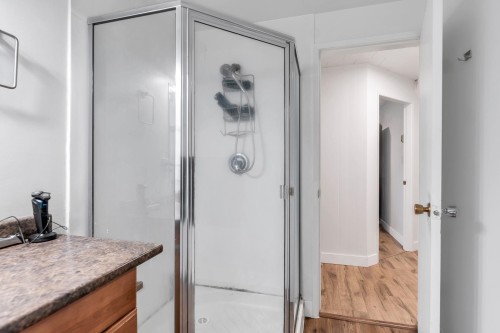 32670 Avalon Crescent, Abbotsford, BC - Indoor Photo Showing Bathroom