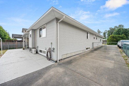 27015 24 Avenue, Langley, BC 