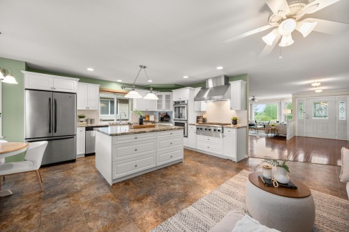 27015 24 Avenue, Langley, BC 