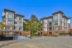 301-10499 University Drive Surrey, BC V3T 0A4
