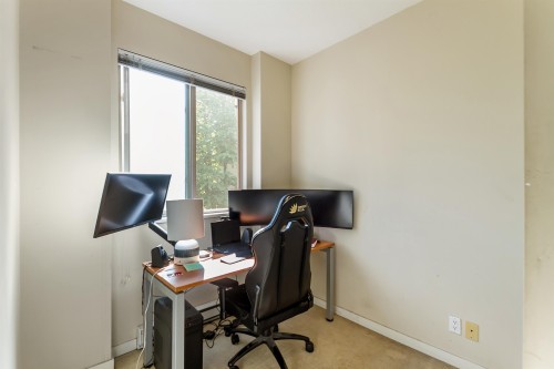 301-10499 University Drive, Surrey, BC - Indoor Photo Showing Office