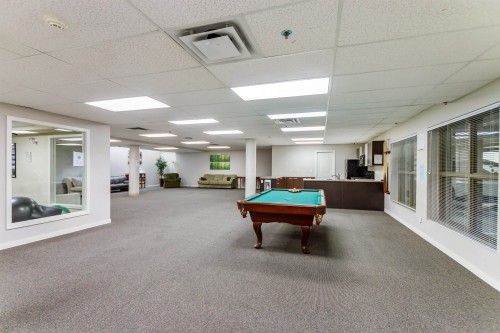 301-10499 University Drive, Surrey, BC - Indoor Photo Showing Other Room