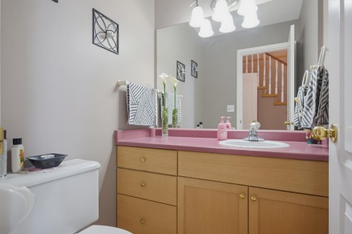 19128 63 Avenue, Surrey, BC - Indoor Photo Showing Bathroom