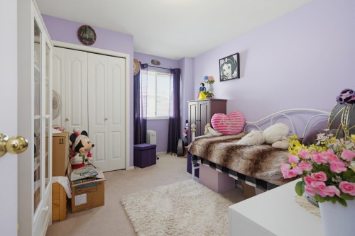 19128 63 Avenue, Surrey, BC - Indoor Photo Showing Bedroom