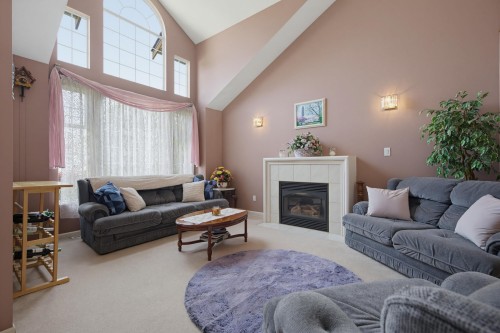19128 63 Avenue, Surrey, BC - Indoor Photo Showing Living Room With Fireplace