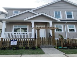 19808 75a Avenue Langley, BC V2Y 5K3