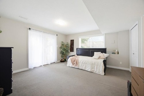 23851 58A Avenue, Langley, BC - Indoor Photo Showing Bedroom