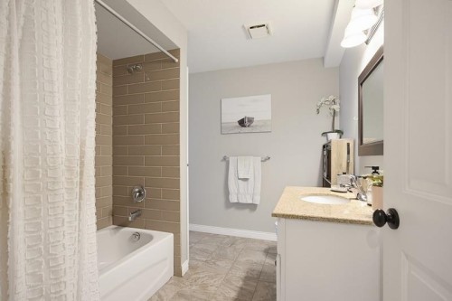 23851 58A Avenue, Langley, BC - Indoor Photo Showing Bathroom
