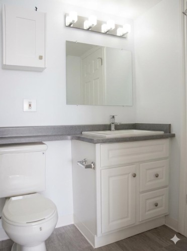 205-1850 Southmere Crescent, Surrey, BC - Indoor Photo Showing Bathroom