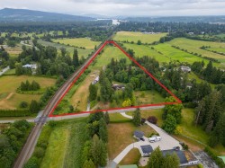 9472 222 Street Langley, BC V1M 3T7