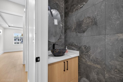 8511 Benedict Boulevard, Mission, BC - Indoor Photo Showing Bathroom
