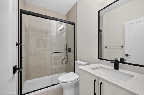 8511 Benedict Boulevard, Mission, BC - Indoor Photo Showing Bathroom