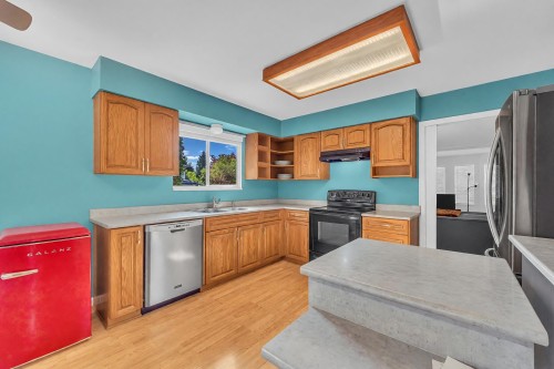 15447 92A Avenue, Surrey, BC - Indoor Photo Showing Kitchen