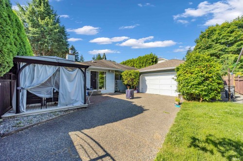 15447 92A Avenue, Surrey, BC - Outdoor