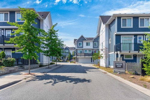 83-20180 84 Avenue, Langley, BC - Outdoor With Facade