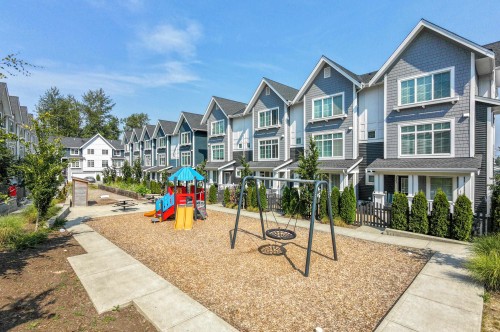 83-20180 84 Avenue, Langley, BC - Outdoor With Facade