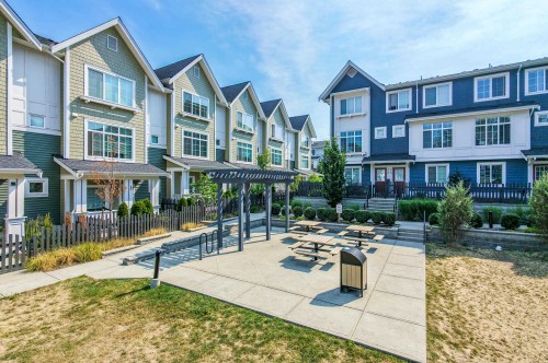 83-20180 84 Avenue, Langley, BC - Outdoor With Facade