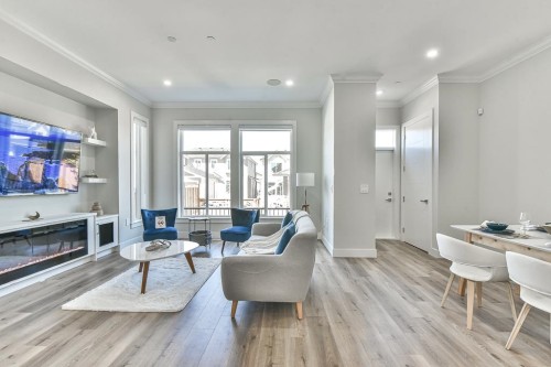19642 74A Avenue, Langley, BC - Indoor Photo Showing Living Room With Fireplace