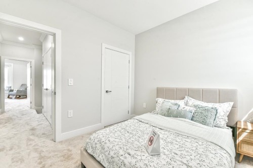 19642 74A Avenue, Langley, BC - Indoor Photo Showing Bedroom