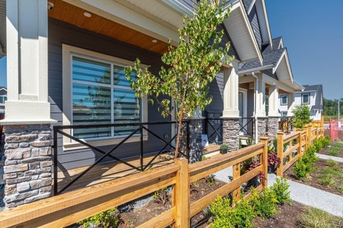 19642 74A Avenue, Langley, BC - Outdoor